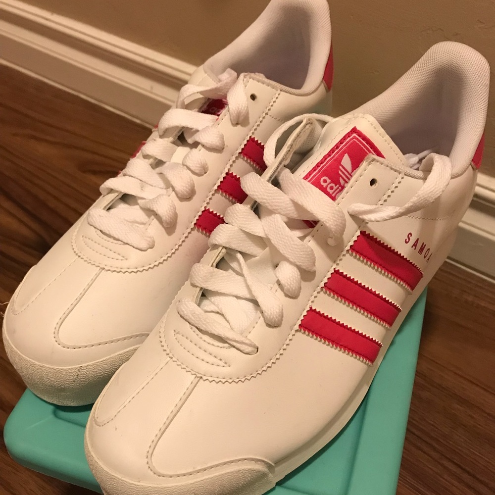 Adidas Samoa’s- womens Size 11 - New without tag